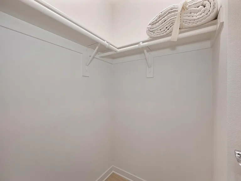 River Gate Townhomes — Photo 9