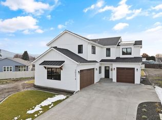 20214 E 10th Ave, Greenacres, WA 99016