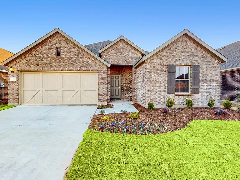 2700 Rambling Rd — Photo 1
