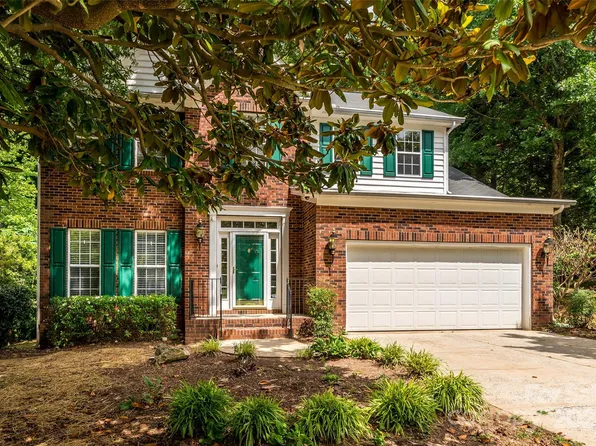 2819 Glen Summit Dr, Charlotte, NC 28270