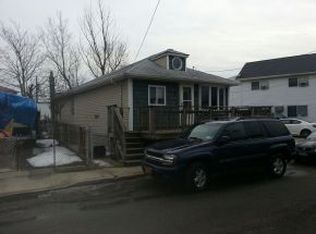 610 Walton Rd, Far Rockaway, NY 11693