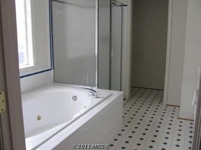 5th image of 8926 Isle Of Laurels