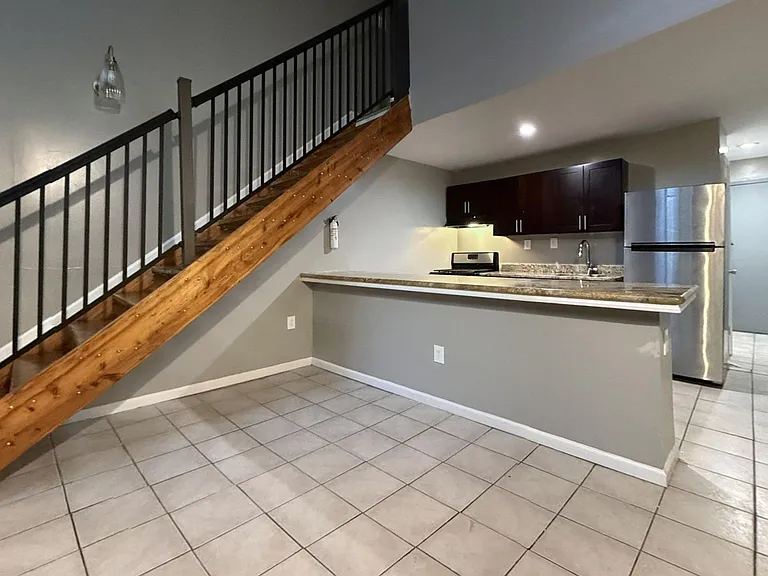 1302 W Cumberland Street — Photo 27