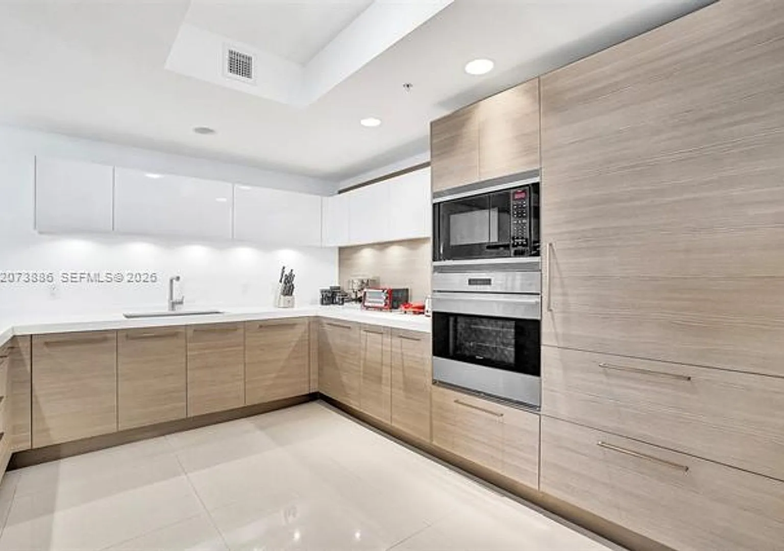 17301 Biscayne Blvd cu-1207, North Miami Beach, FL 33160 — Photo 2
