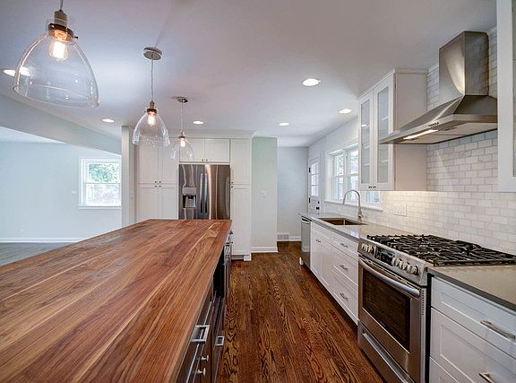 5th image of 1274 Cavell Ave