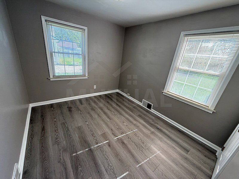 24449 Annapolis St, photo 7