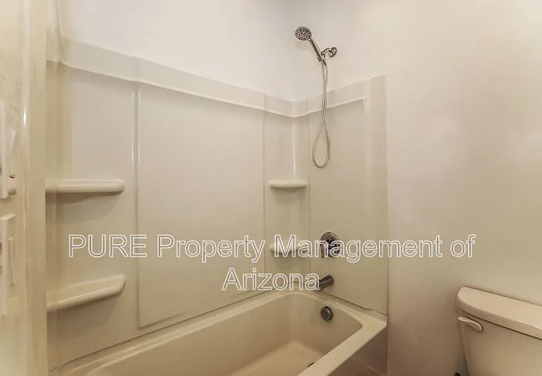 22555 N Diamond Dr — Photo 25