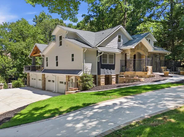 4039 Tall Pine Dr, Marietta, GA 30062
