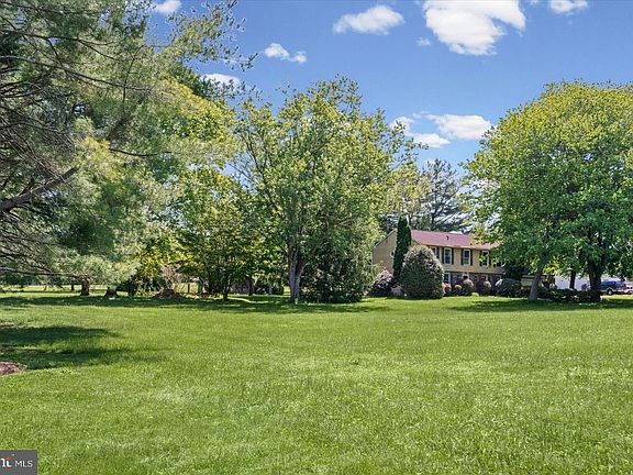 3rd image of 2517 Cool Spring Rd
