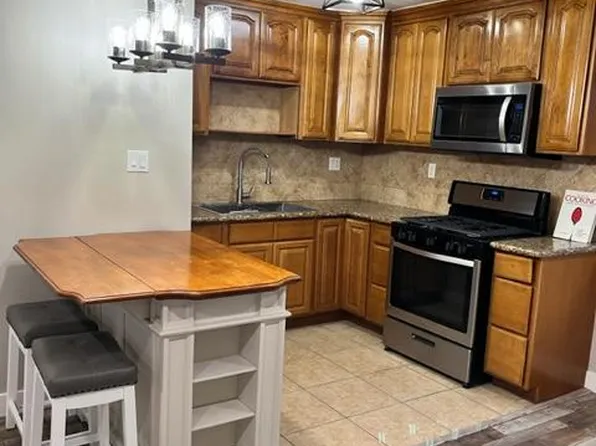 (undisclosed Address), Van Nuys, CA 91401