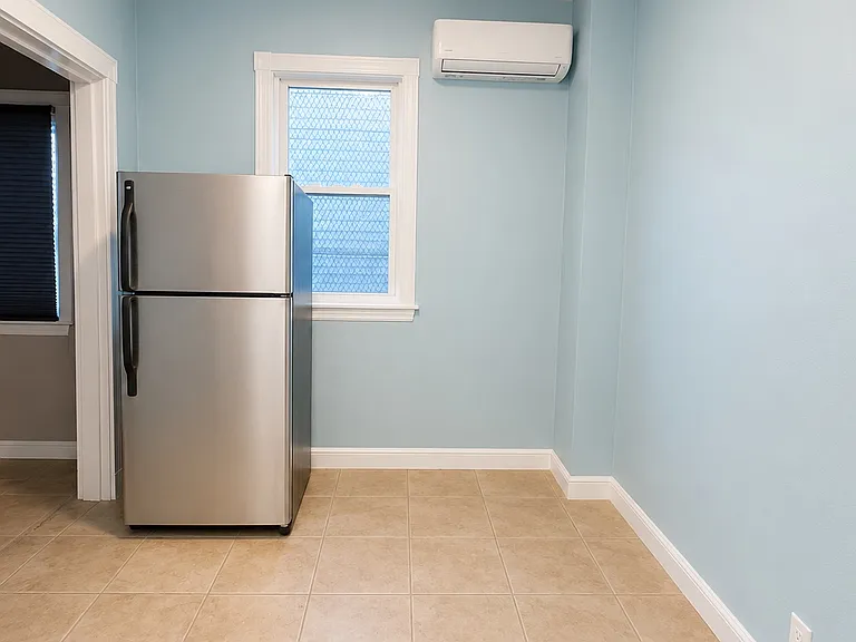 837 Jennings St #2 — Photo 2