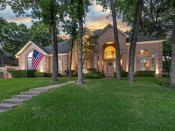 4th image of 8316 Thorncrest Ct