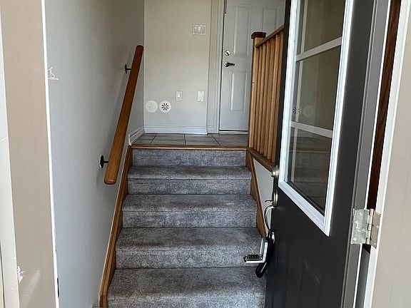 2nd image of 1530 Bloor St