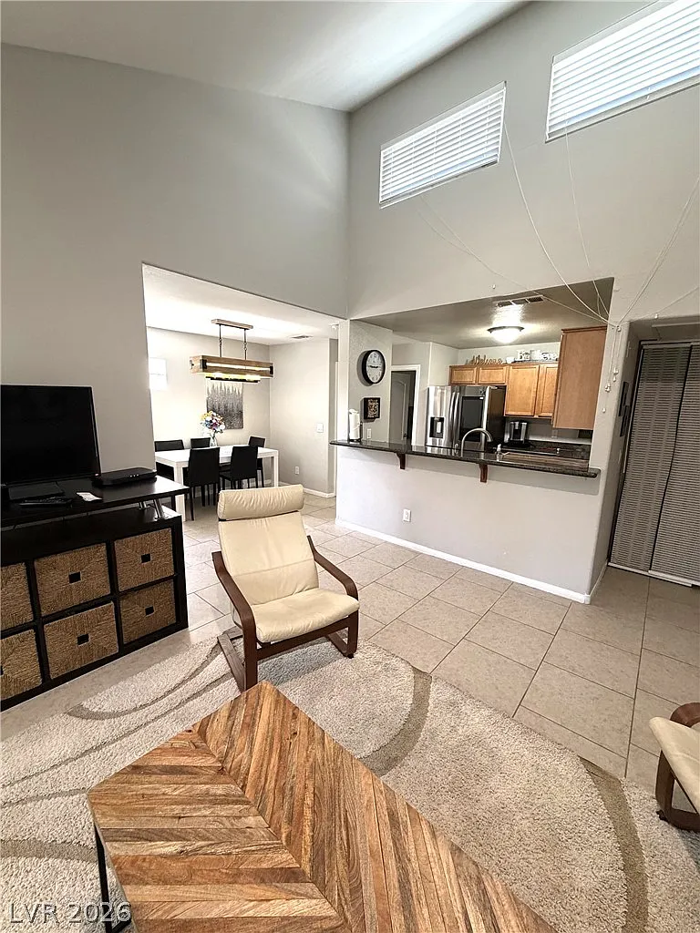 2 bed, 2.0 bath, 981 sqft, $1,700 — Photo 3
