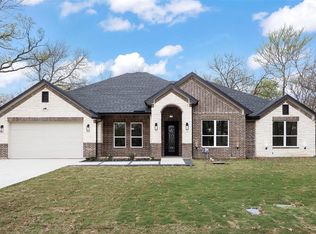 105 Blue Heron Way, Mabank, TX 75156