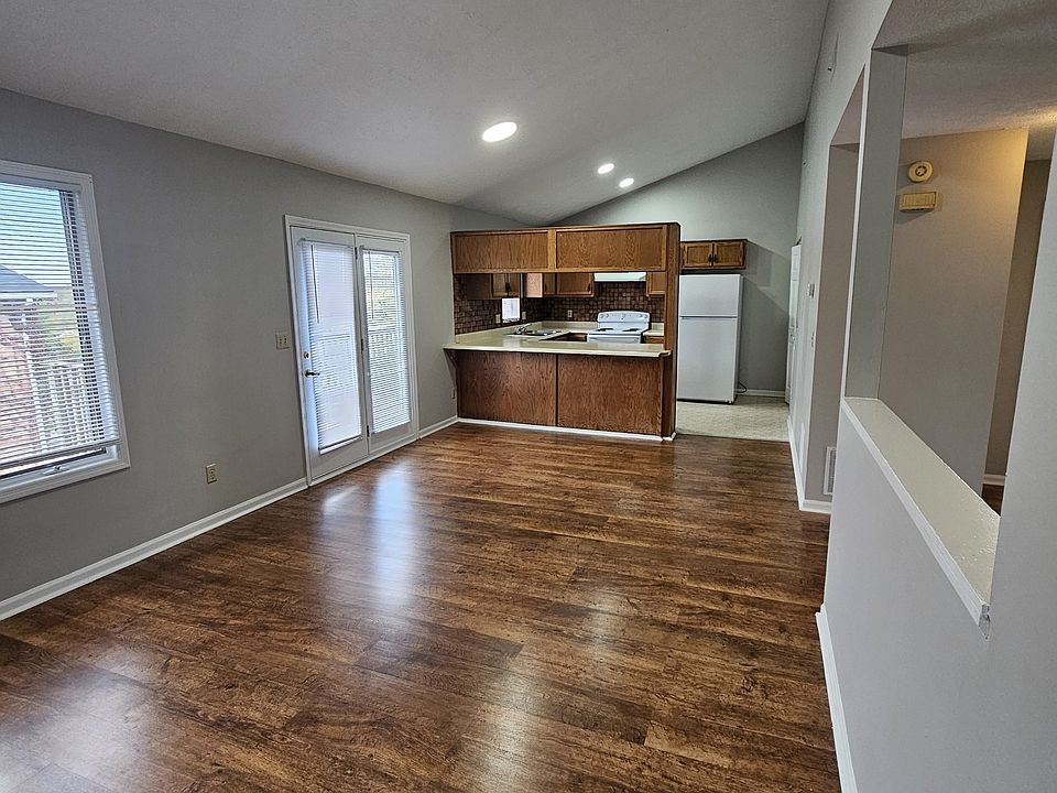 1st image of 1655 Foxhaven Dr