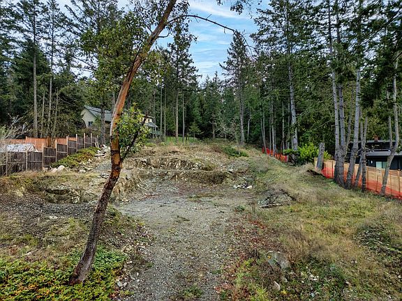 5th image of 1850 Swartz Bay Rd