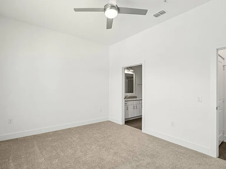 41-web-or-mls-3730 Dupont Ave Unit 5202-S1508-019