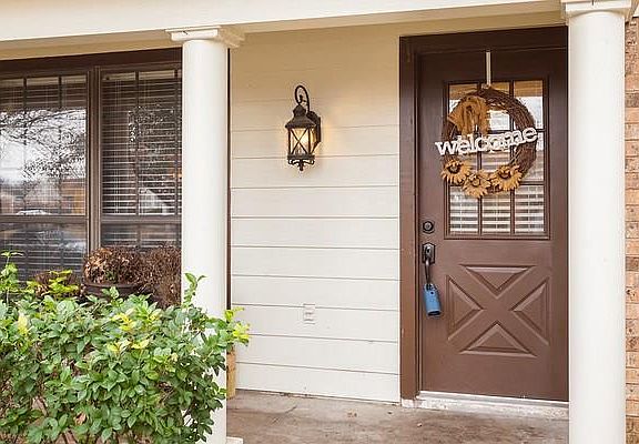 5th image of 208 Ripplewood Dr