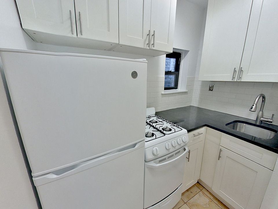 1st image of 886 10th Ave APT 2B