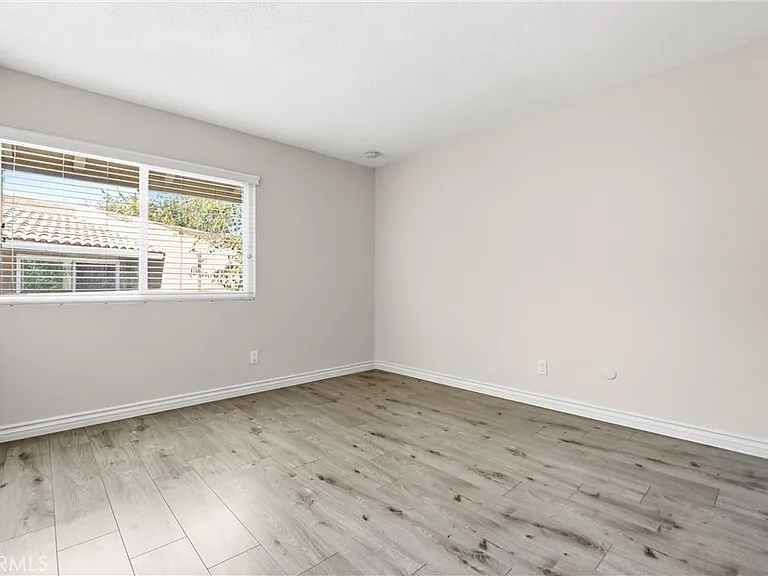 1001 W Macarthur Blvd #130 — Photo 13