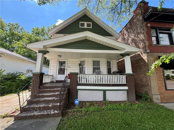 3676 W 130th St, Cleveland, OH 44111