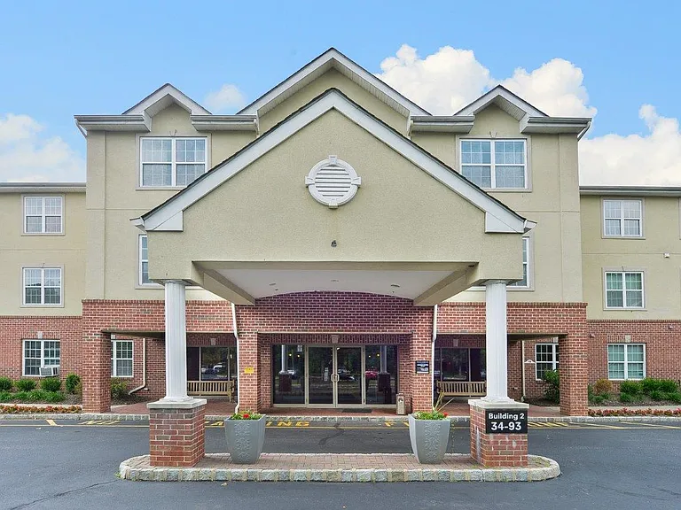 The Horizons at Franklin Lakes Apartment Homes — Photo 29