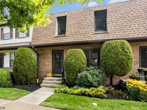 157 Cynthia Dr, Mansfield Twp., NJ 07840