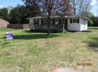 5721 65th Ave W, Muscatine, IA 52761