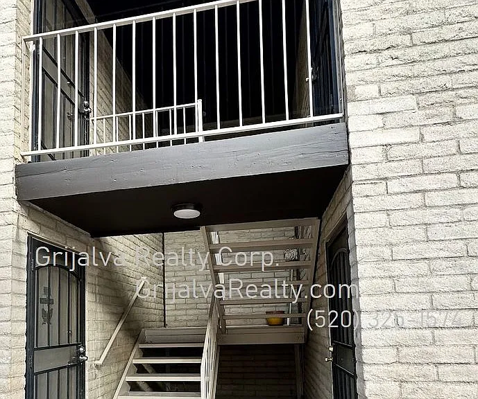 1401 woodland — Photo 2