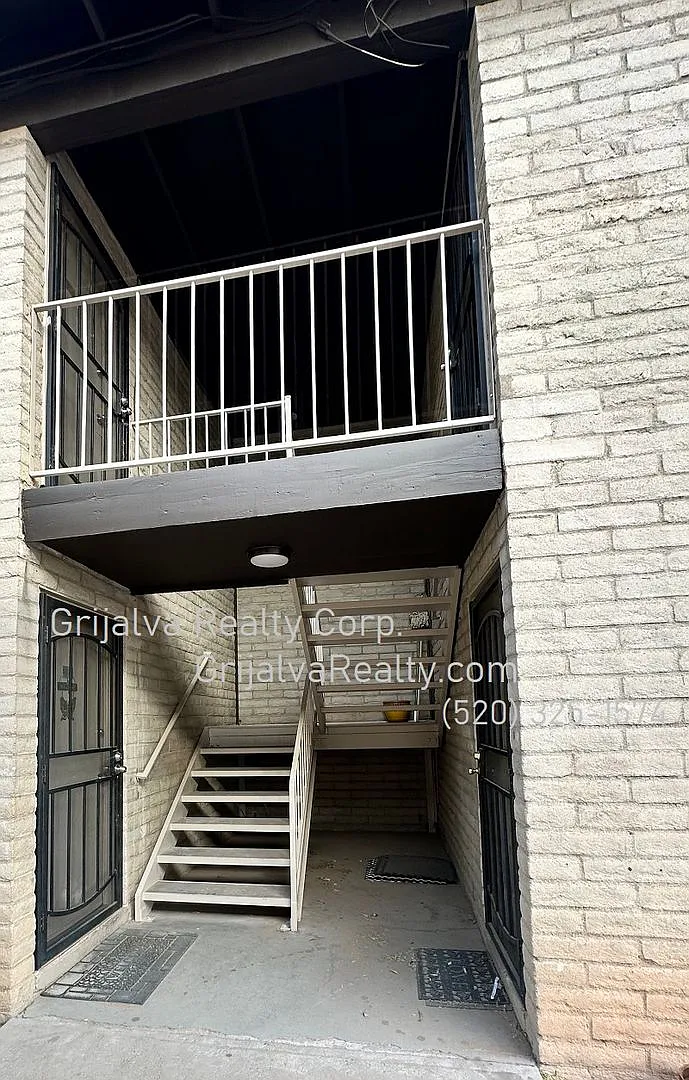 Building Photo - 1401 woodland
