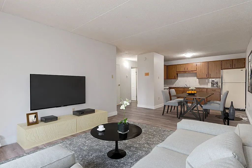 Palm Road Apartments — Photo 3