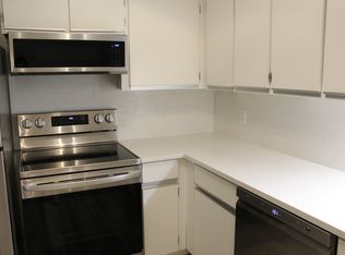 12 Strawberry Bank Rd APT 15, Nashua, NH 03062