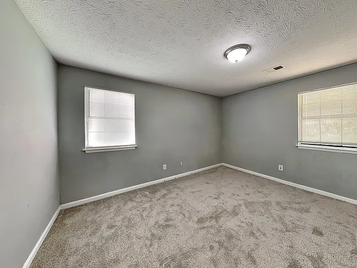 2093 Drake Ct — Photo 8