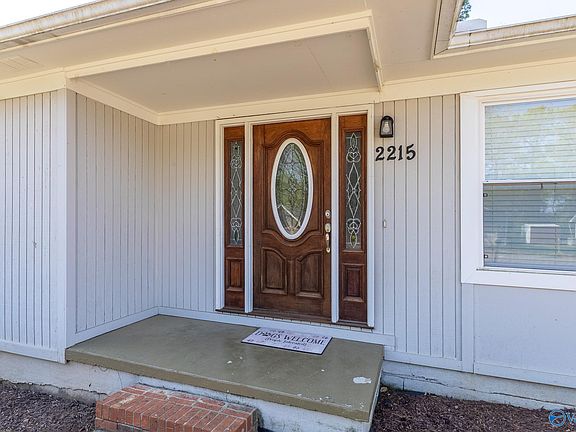 3rd image of 2215 Cecille Dr SW