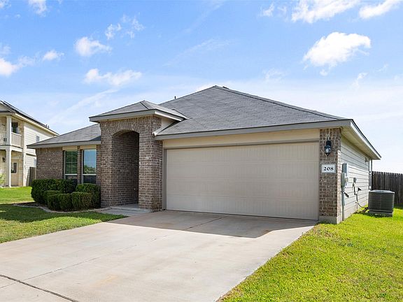 5th image of 208 Plata Ln