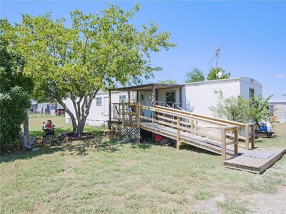 3rd image of 441 Santa Fe Ln