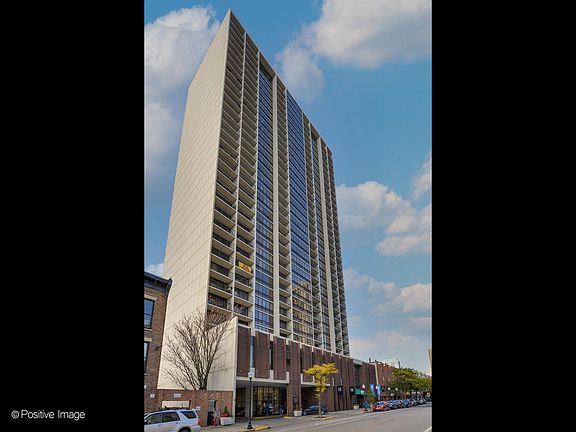 2nd image of 1636 N Wells St APT 2606