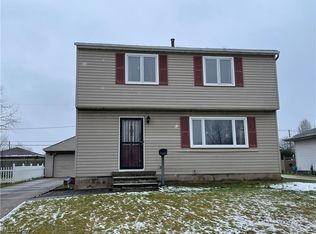 405 S Ridge Dr, Cleveland, OH 44109