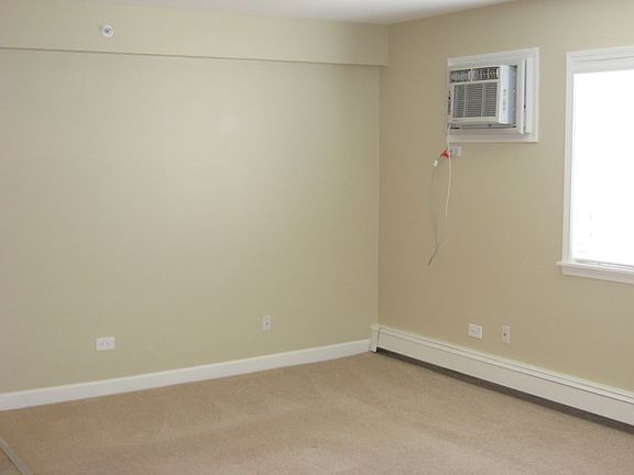 5th image of 7100 Laverne Ln APT 8