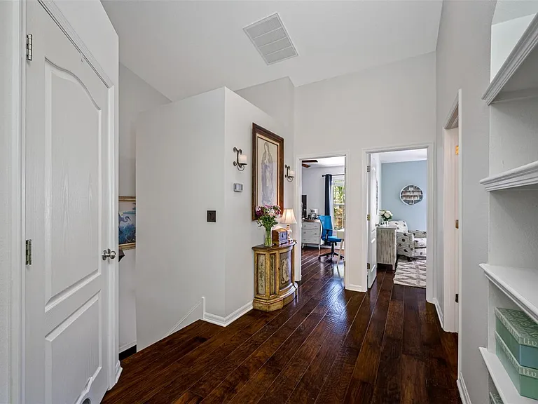 hallway to 3 bedrooms