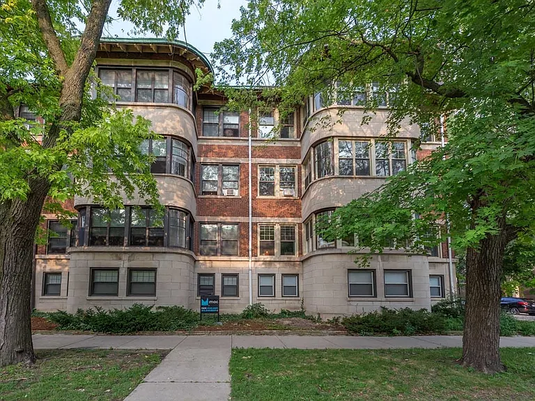 5337 S. Hyde Park Boulevard — Photo 6