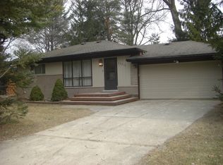 22238 Averhill St, Farmington Hills, MI 48336
