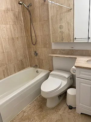 Rented by Sumitomo Real Estate Sales | media 19