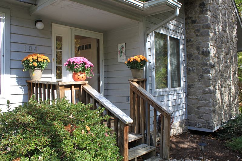 1st image of 104 Chasewood Ct