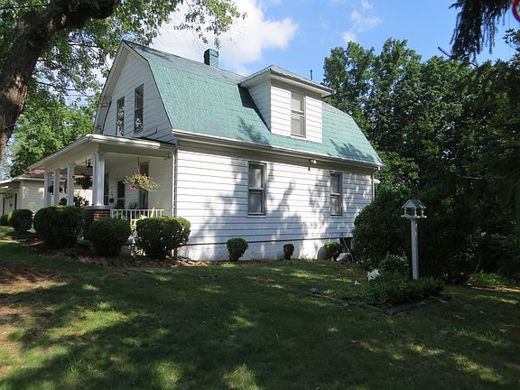 2nd image of 836 Gardner St
