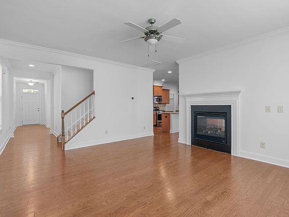 4th image of 521 Finnbar Dr