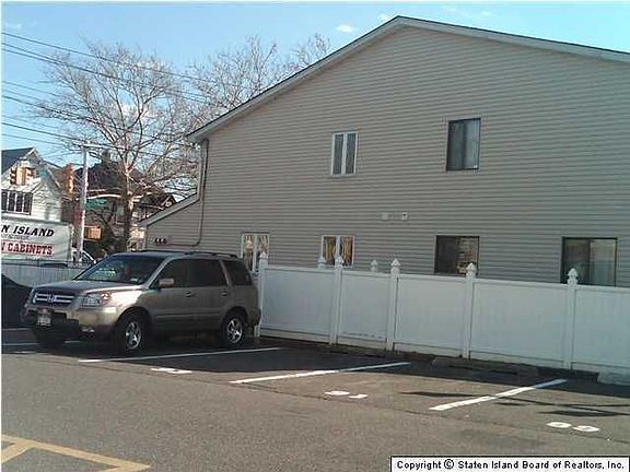 3rd image of 1246 Richmond Ave