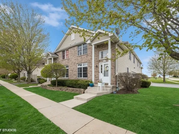 507 N Charles St, Cortland, IL 60112