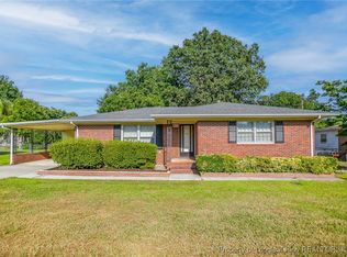 801 Glensford Dr, Fayetteville, NC 28314